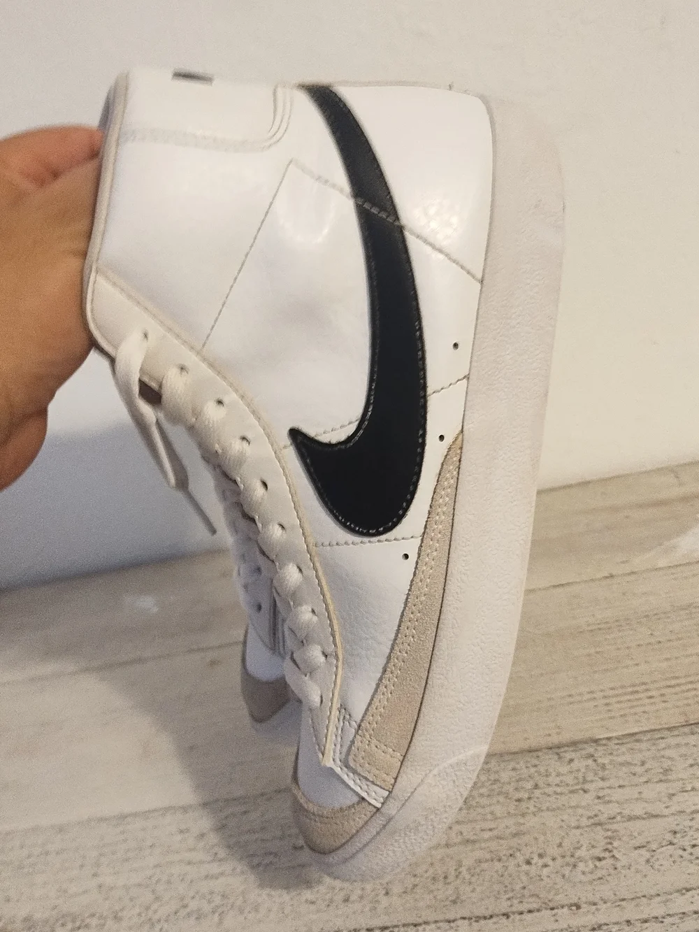 Nike Blazer Mid 77 Boys Size 7Y White Black Casual Leather Shoes Sneakers
